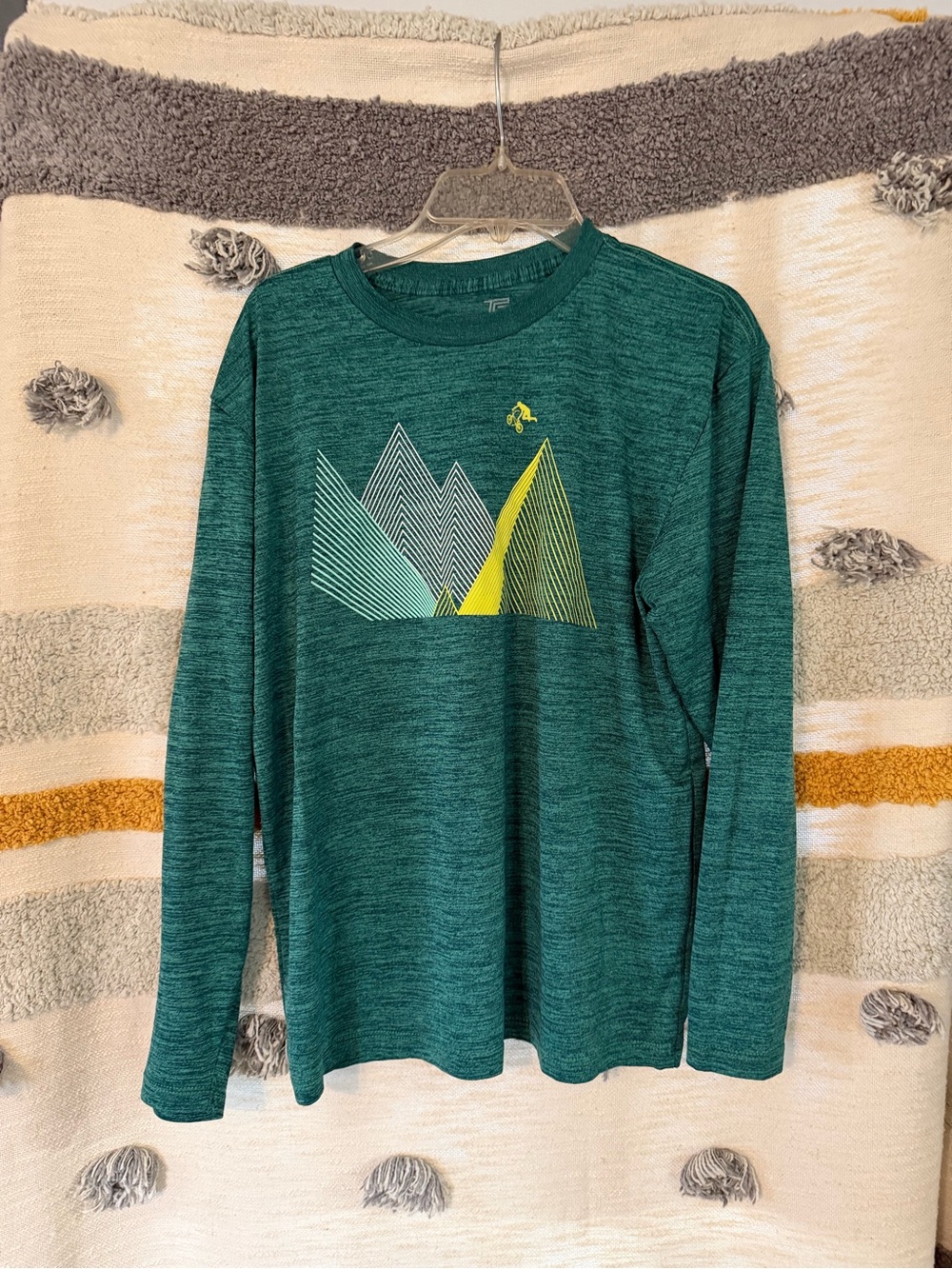 Boys Long-Sleeve Tek Gear in Teal with Mountain Graphic - XL